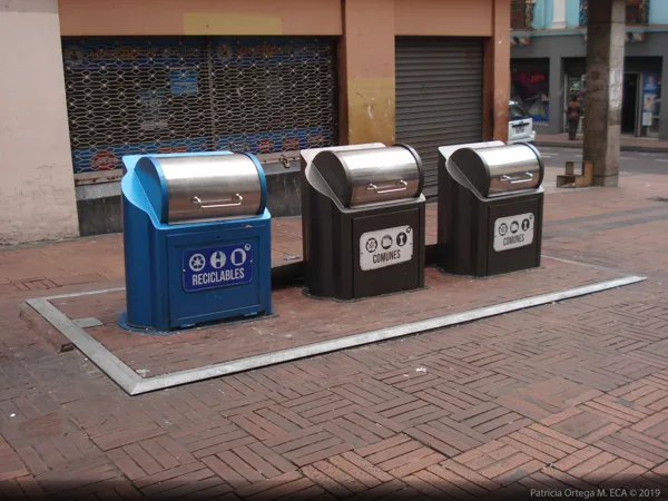 Contenedores accesibles en Centro Histórico de Quito